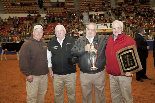 Buddy Fleming receives Klussendorf award